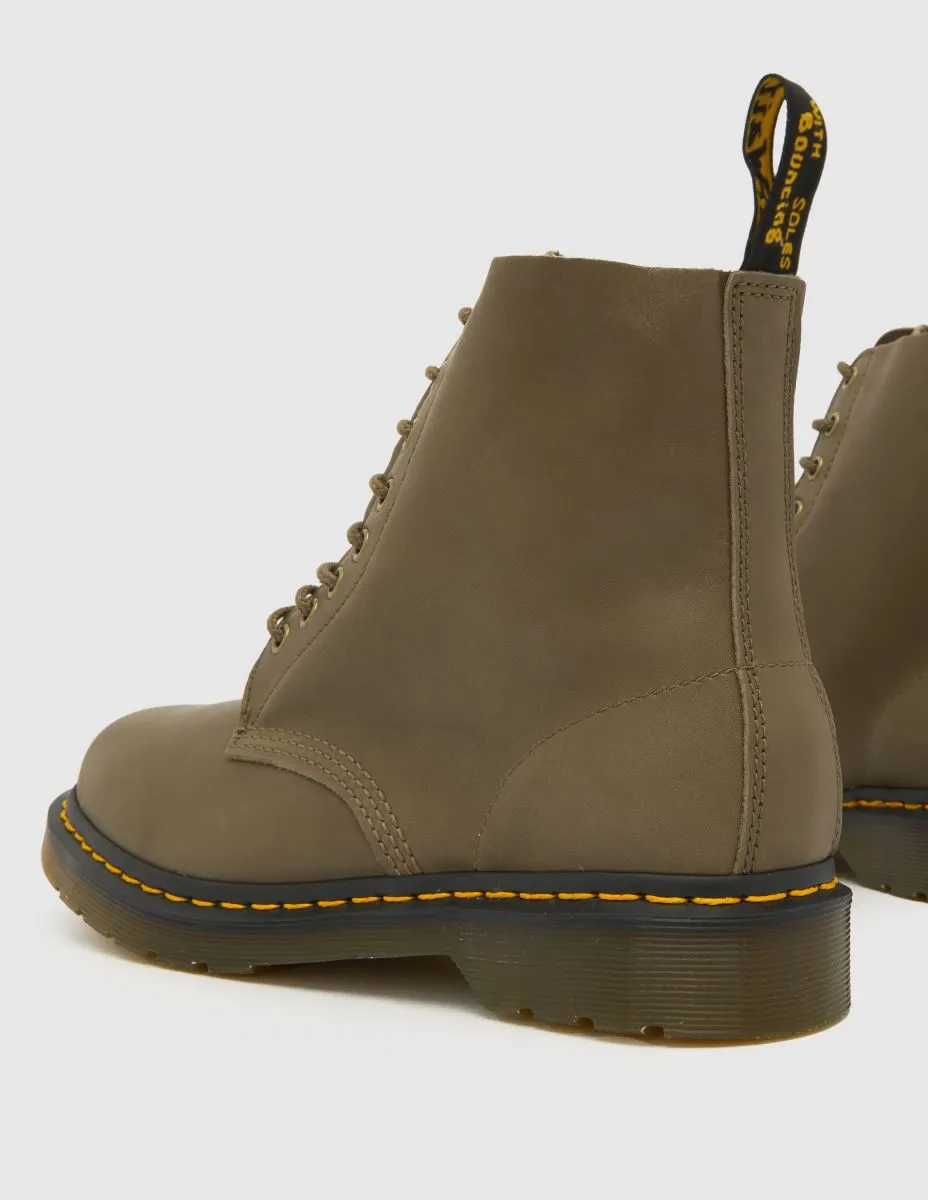 DR. MARTENS 1460 PASCAL OLIVE