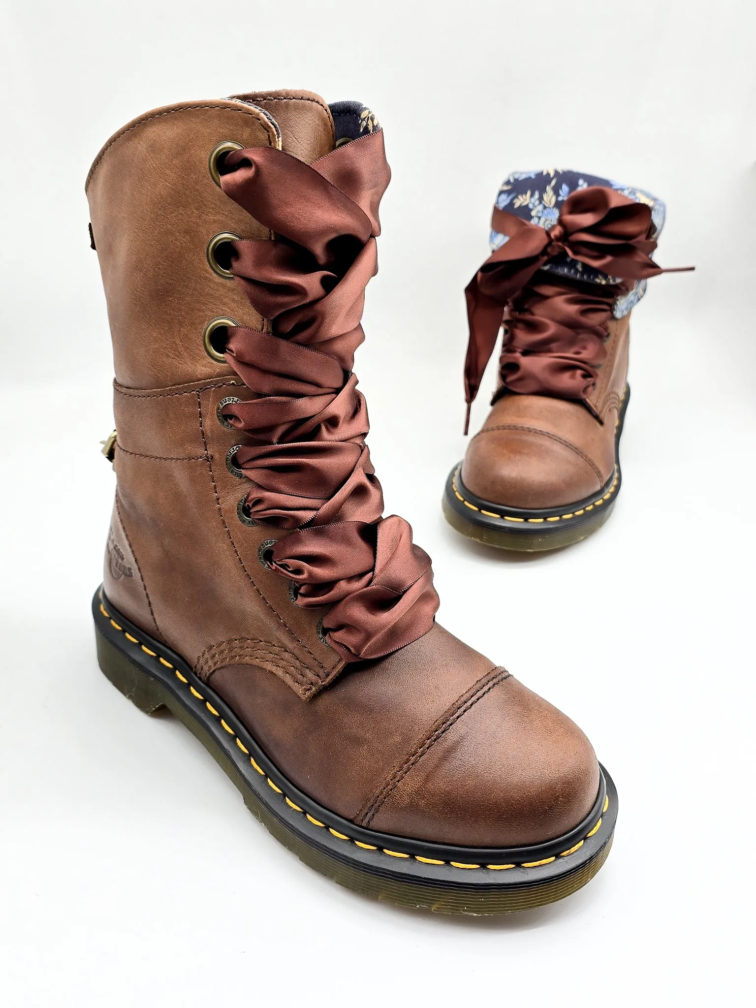 DR. MARTENS AIMILITA BROWN BLUE FLORAL