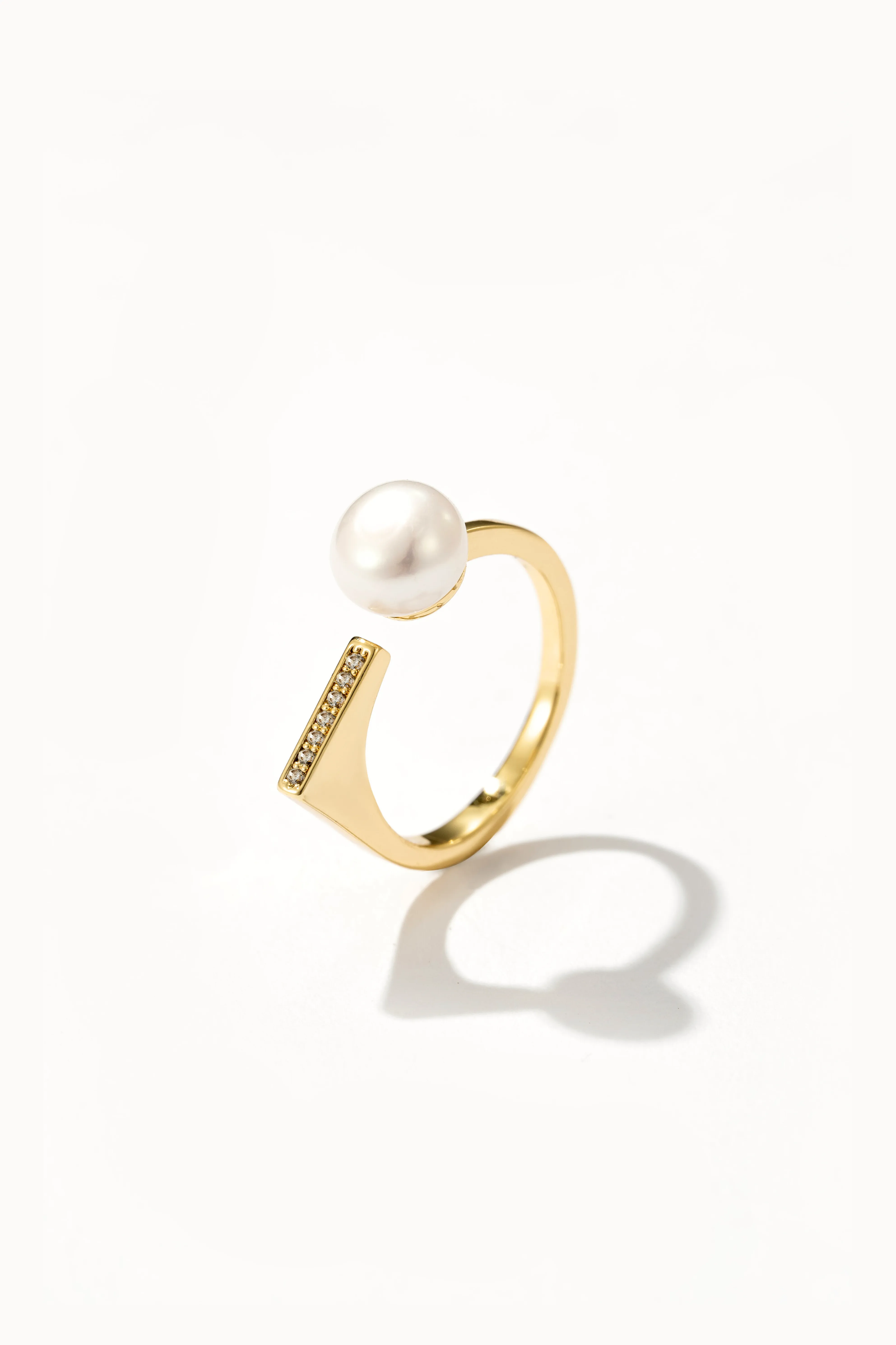 Geometric Pearl Ring