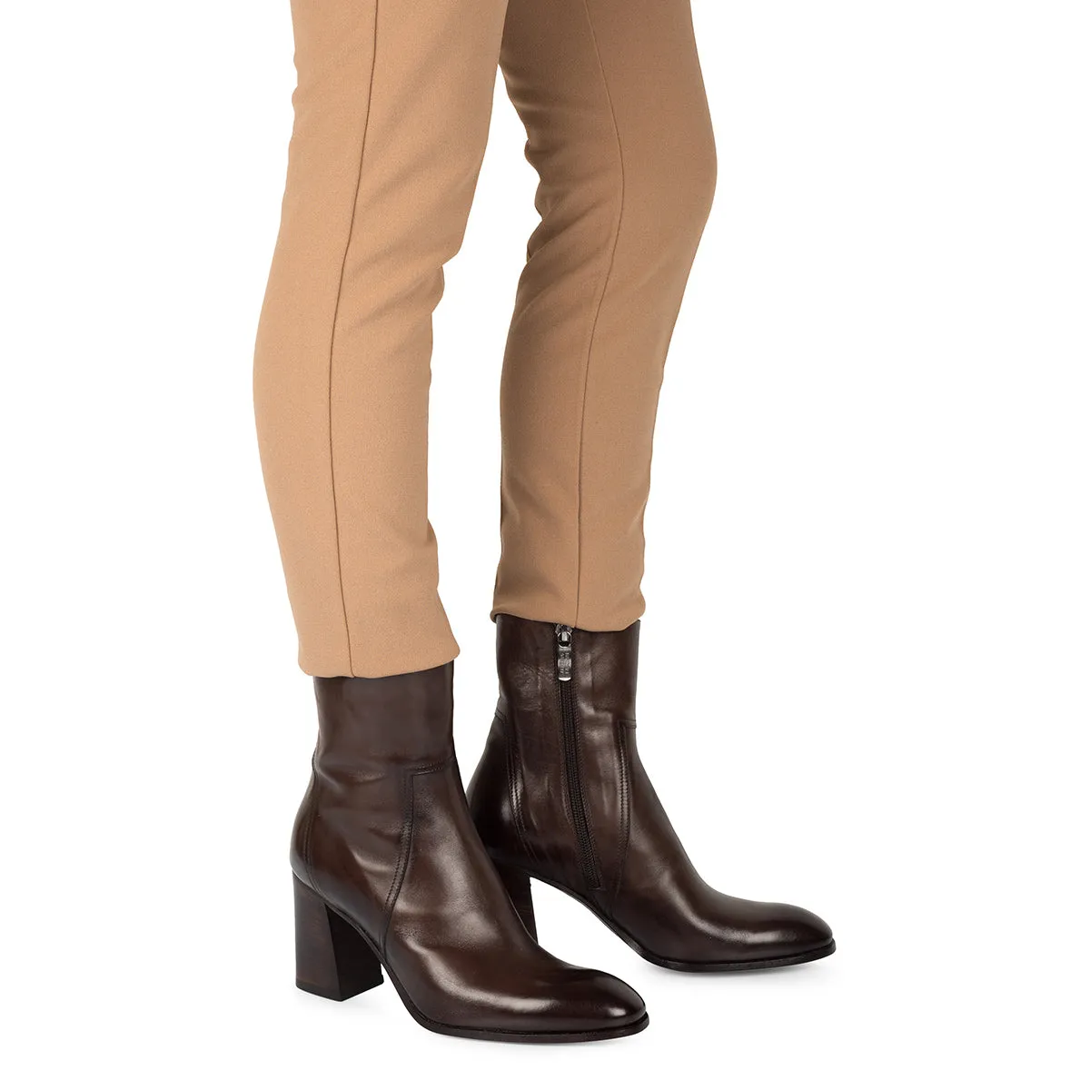 GILL 86020<br>Deep brown boots