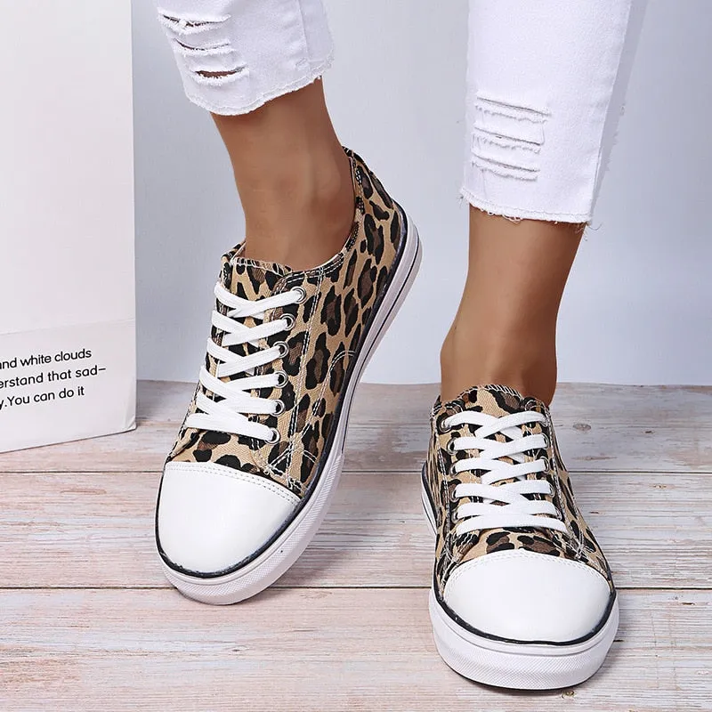 Women Lace-Up Leopard Print Canvas Shoes